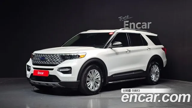 Ford Explorer 2021 — photo 1