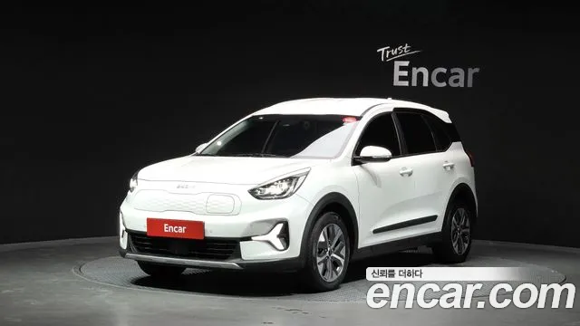 Kia Niro 2023 — photo 1