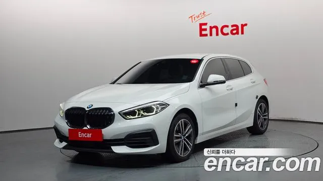 BMW 1-Series 2021 — photo 1