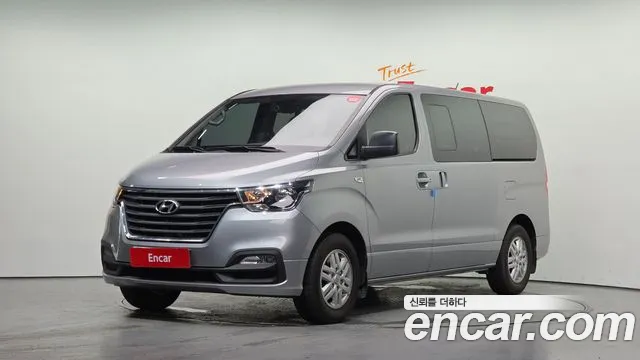 Hyundai Starex 2019 — photo 1