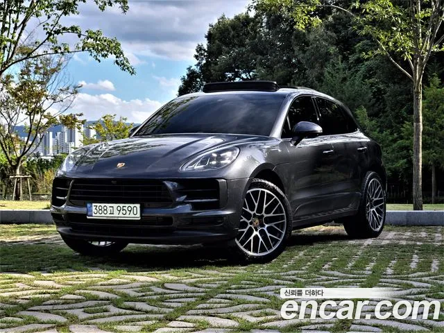 Porsche Macan 2021 — photo 1