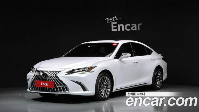 Lexus ES 2026 — photo 1