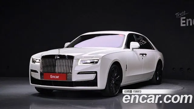 Rolls-Royce Ghost 2022 — photo 1