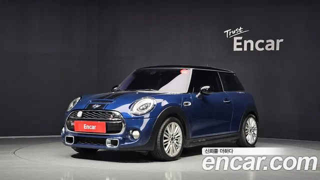Mini Cooper 2015 — photo 1
