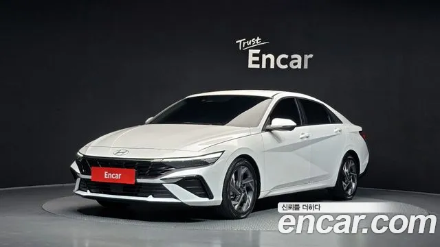 Hyundai AVANTE 2024 — photo 1