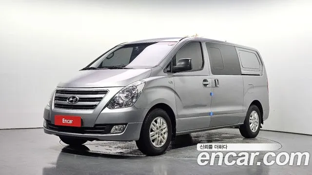 Hyundai Starex 2017 — photo 1
