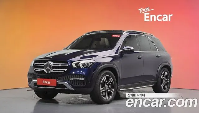 Mercedes-Benz GLE-Class 2021 — photo 1