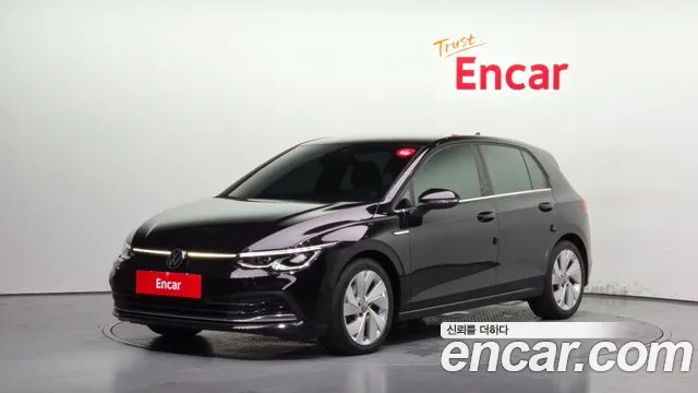 Volkswagen Golf 2022 — photo 1
