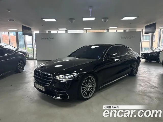 Mercedes-Benz S-Class 2025 — photo 1