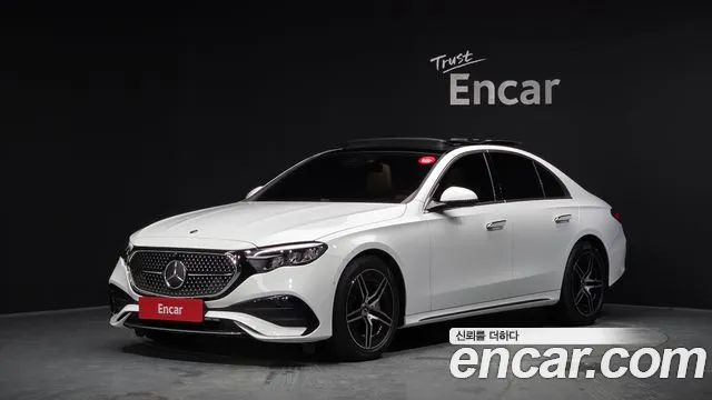 Mercedes-Benz E-Class 2026 — photo 1