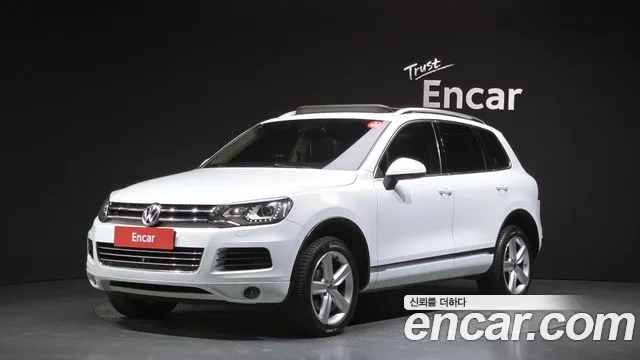 Volkswagen Touareg 2013 — photo 1