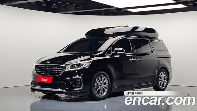 Kia Canival 2019 — photo 1