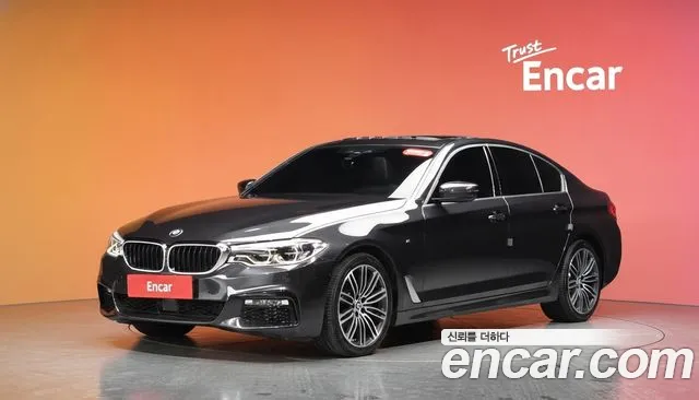 BMW 5-Series 2018 — photo 1