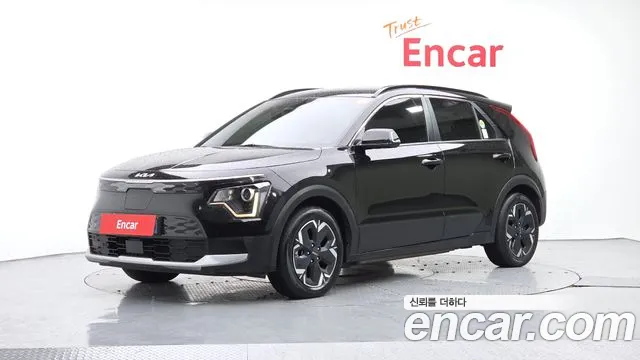 Kia Niro 2023 — photo 1