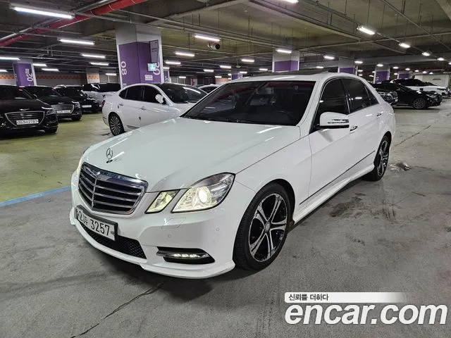 Mercedes-Benz E-Class 2013 — photo 1