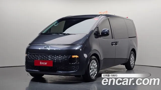 Hyundai Staria 2024 — photo 1