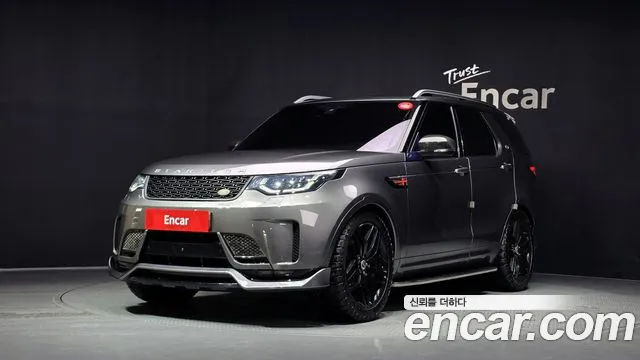 Land Rover Discovery 2018 — photo 1