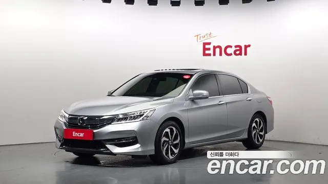 Honda Accord 2016 — photo 1