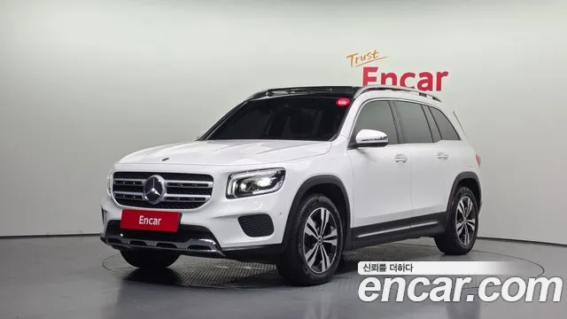 Mercedes-Benz GLB-Class 2021 — photo 1