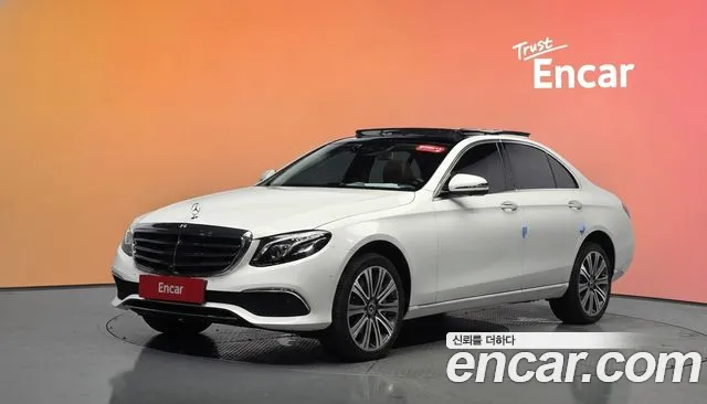 Mercedes-Benz E-Class 2020 — photo 1