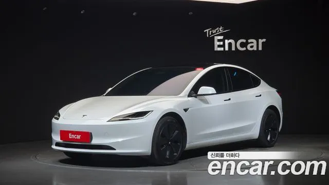 Tesla Model 3 2024 — photo 1
