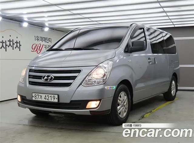 Hyundai Starex 2018 — photo 1