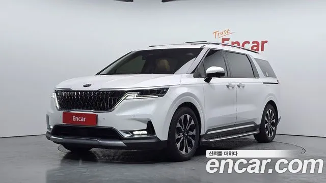 Kia Canival 2021 — photo 1