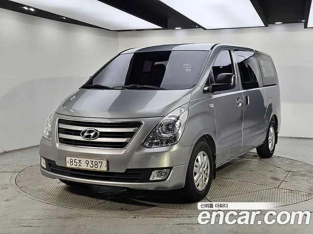 Hyundai Starex 2016 — photo 1
