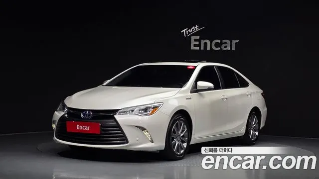 Toyota Camry 2016 — photo 1