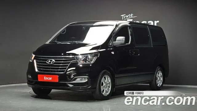 Hyundai Starex 2019 — photo 1