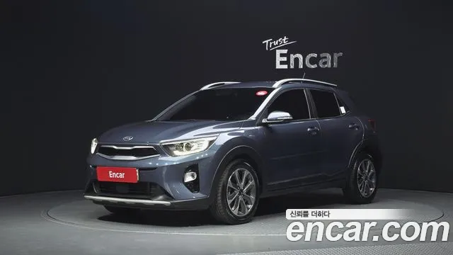 Kia Stonic 2018 — photo 1