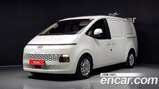 Hyundai Staria 2022 — photo 1