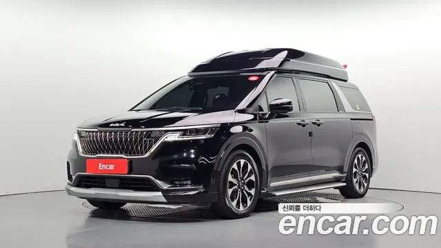 Kia Canival 2023 — photo 1