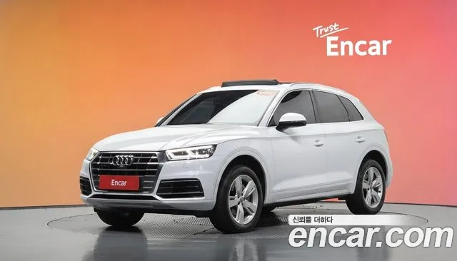 Audi Q5 2020 — photo 1