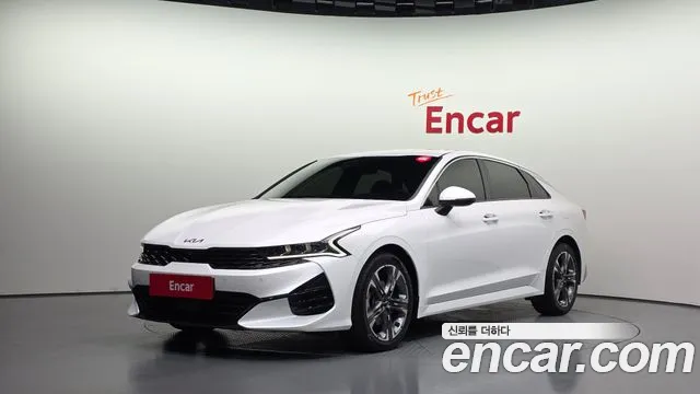 Kia K5 2022 — photo 1