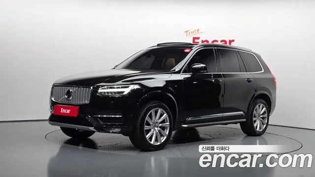 Volvo XC90 2017 — photo 1