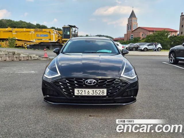 Hyundai Sonata 2022 — photo 1