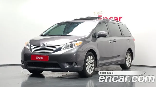 Toyota Sienna 2014 — photo 1