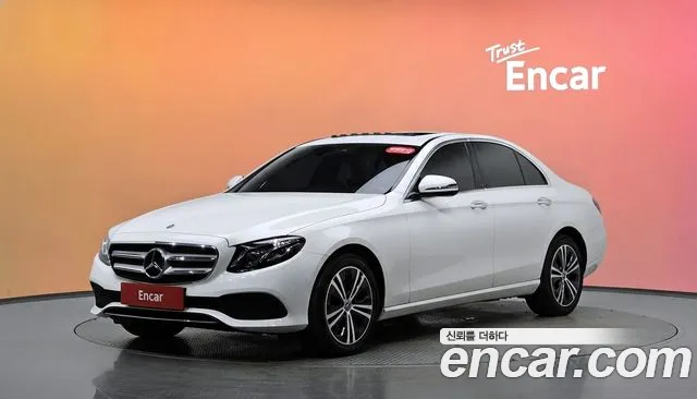 Mercedes-Benz E-Class 2020 — photo 1