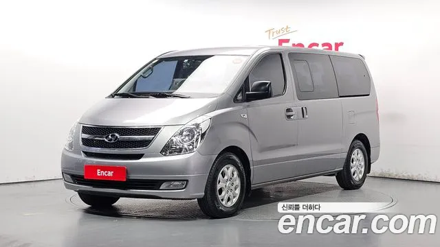 Hyundai Starex 2011 — photo 1