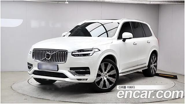 Volvo XC90 2023 — photo 1