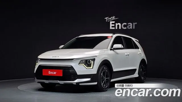 Kia Niro 2022 — photo 1