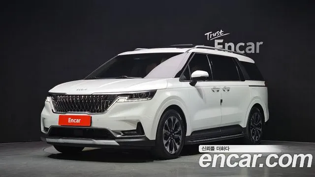Kia Canival 2021 — photo 1