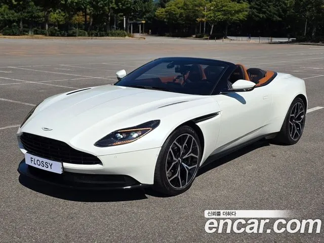 Aston Martin DB11 2019 — photo 1