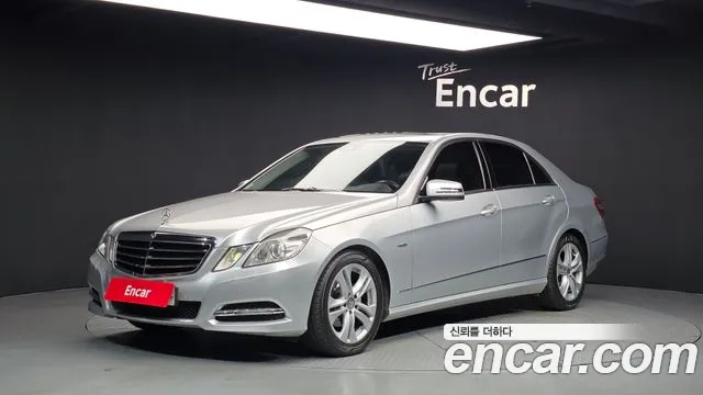 Mercedes-Benz E-Class 2012 — photo 1