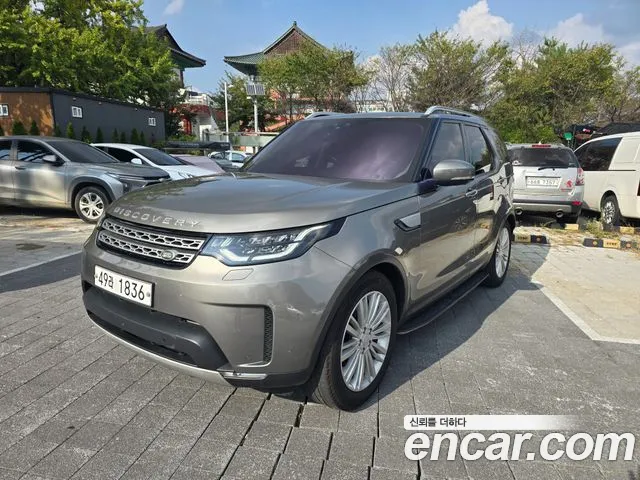 Land Rover Discovery 2018 — photo 1