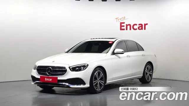 Mercedes-Benz E-Class 2021 — photo 1