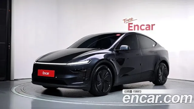 Tesla Model Y 2026 — photo 1