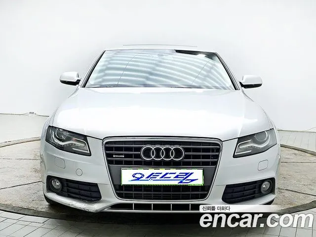 Audi A4 2011 — photo 1