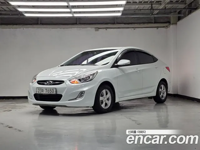 Hyundai Accent 2015 — photo 1